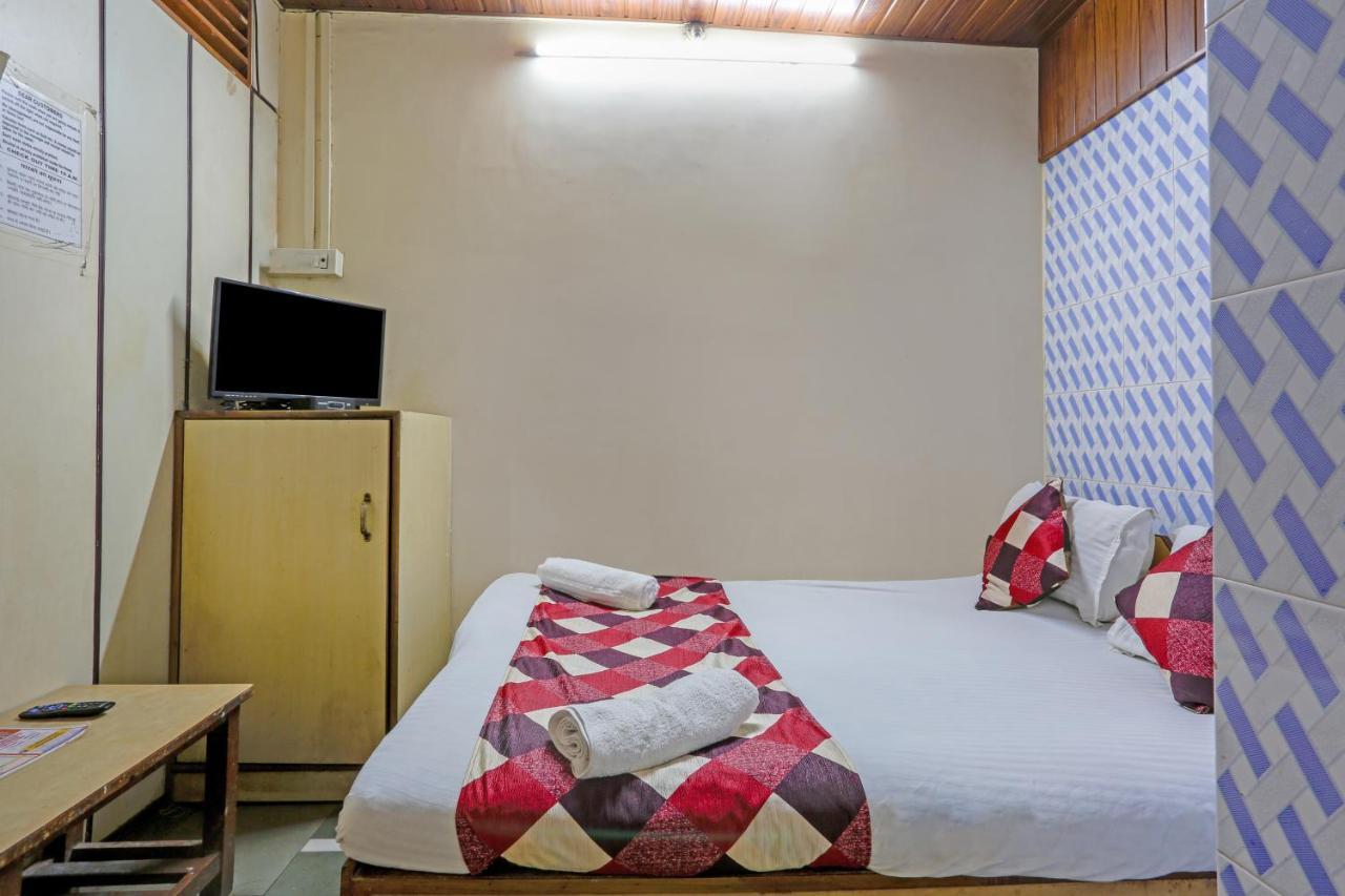 Terminus Hotel Bandra Mumbai  Buitenkant foto