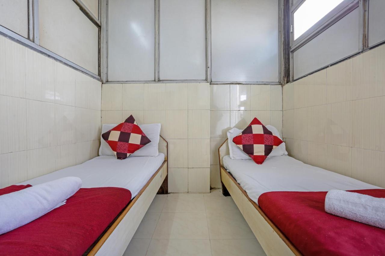 Terminus Hotel Bandra Mumbai  Buitenkant foto